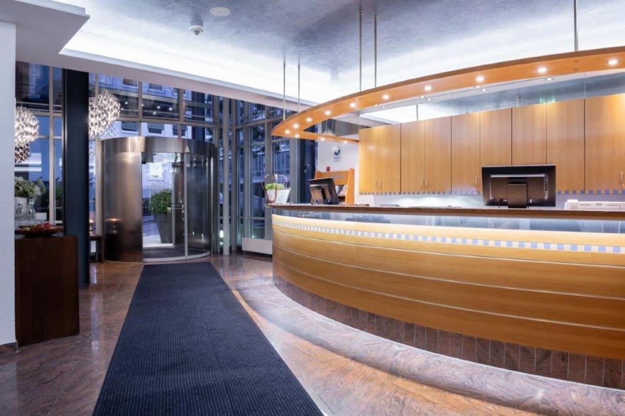 Kronenhotel Штутгарт Экстерьер фото