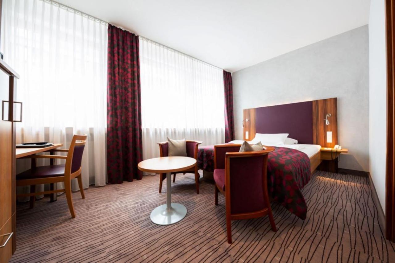 Kronenhotel Штутгарт Экстерьер фото