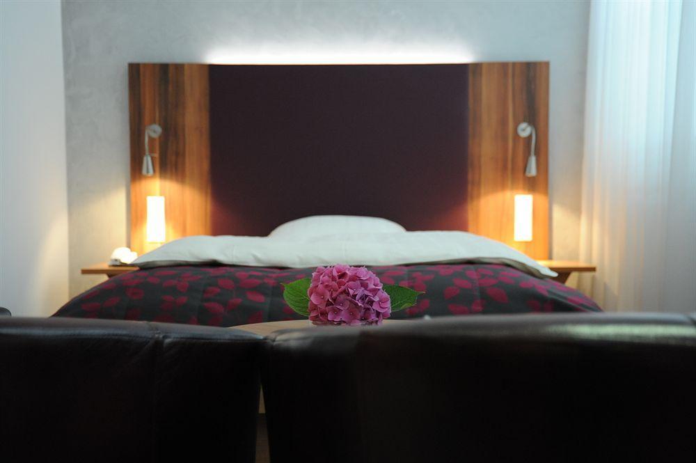 Kronenhotel Штутгарт Экстерьер фото